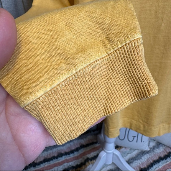 Old Navy Yellow Long Sleeve T-Shirt Sweater Sz Medium - Picture 5 of 9